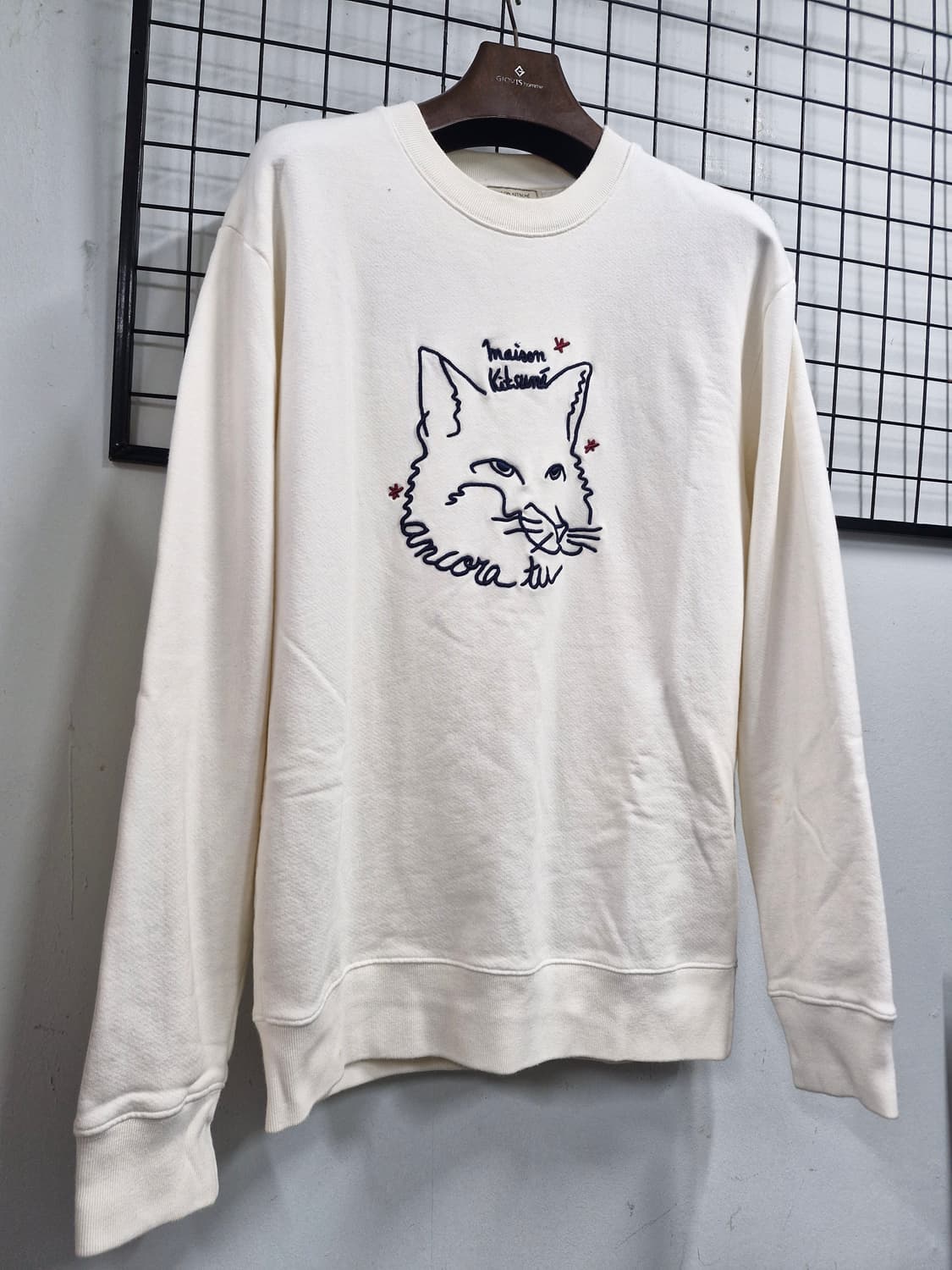 100L 메종키츠네 폭스헤드 맨투맨 아이보리. 상품이미지2