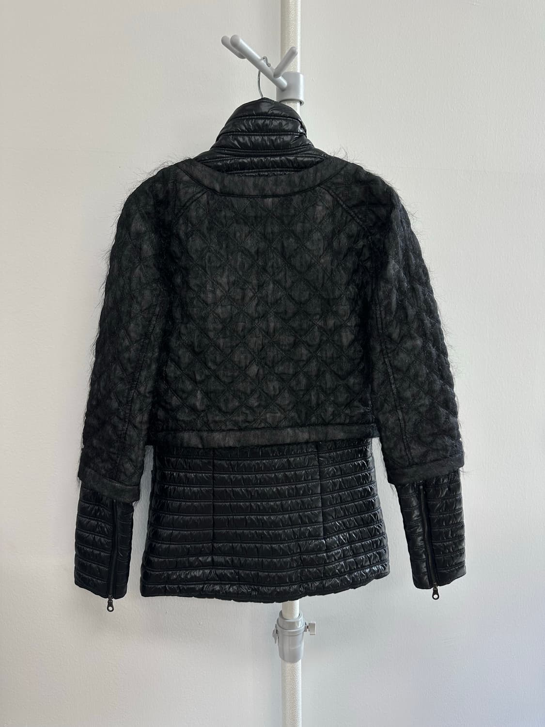 샤넬 레이어드 로고 패딩 자켓 상품이미지7