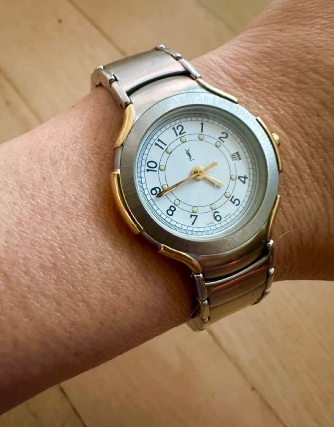 입생로랑YSL 스위스 쿼츠 메탈시계 상품이미지1