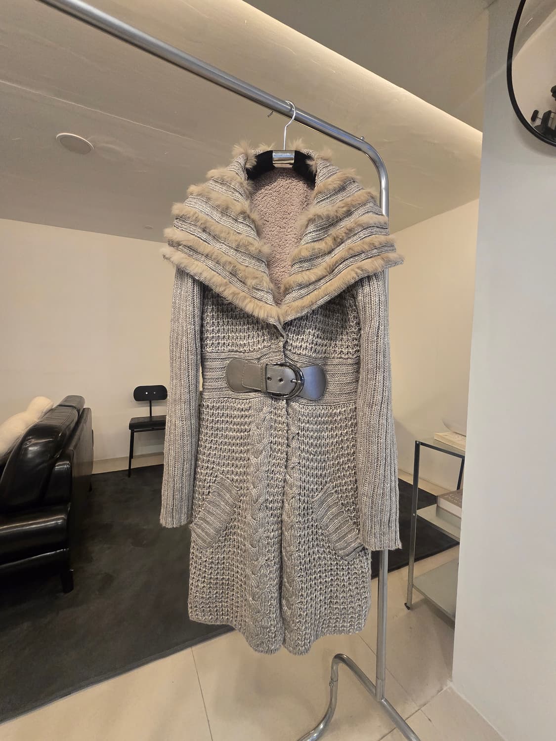 퍼 트리밍 밸트 니트 코트 상품이미지1