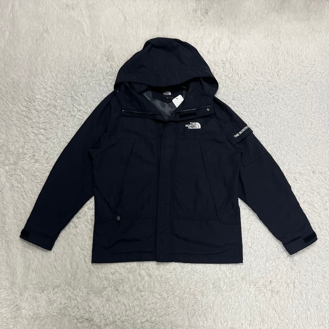 The North Face windbreaker 상품이미지4