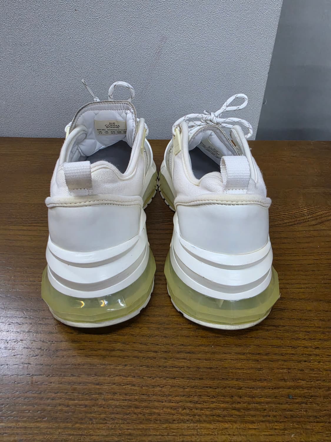 슈콤마보니 화이트 스니커즈 상품이미지6