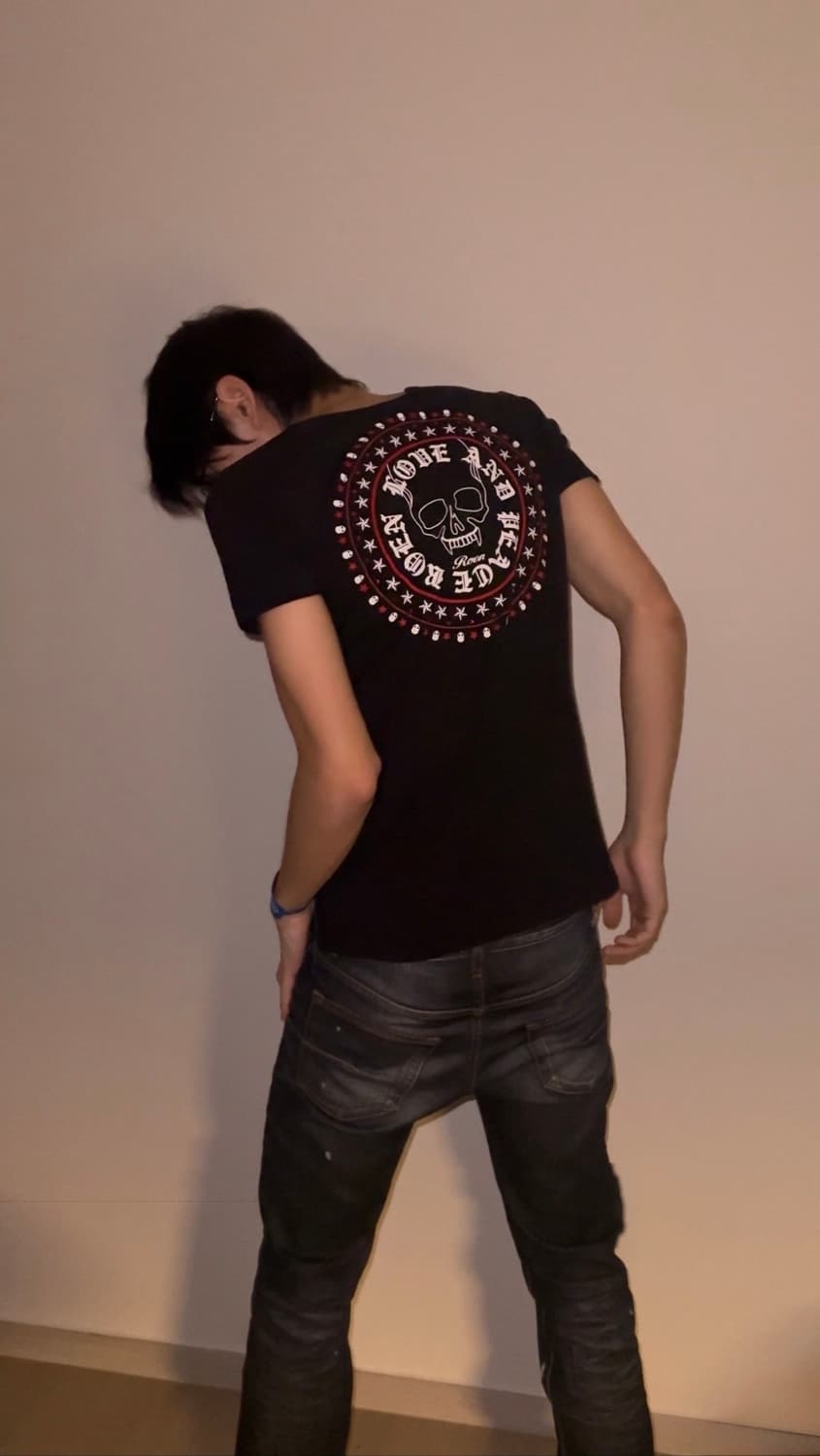Roen Skull Beaded Graphic T-Shirt Black 상품이미지3