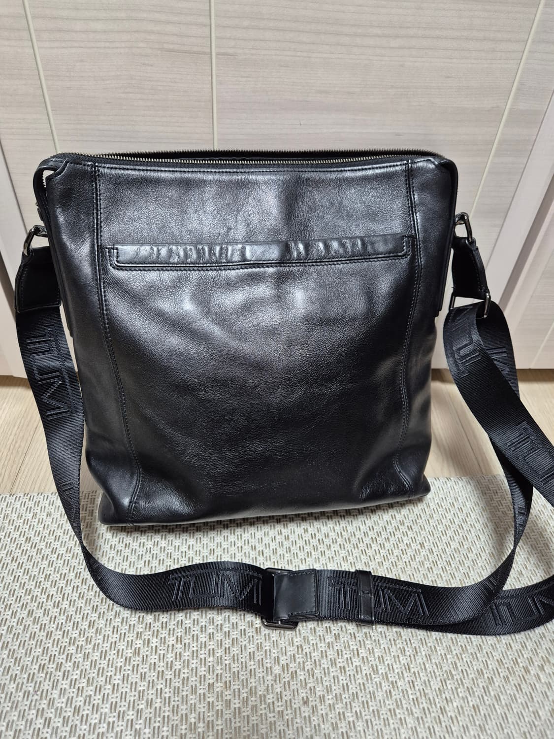 (정품) TUMI 투미 가죽 크로스백 블랙 메신저백 상품이미지2