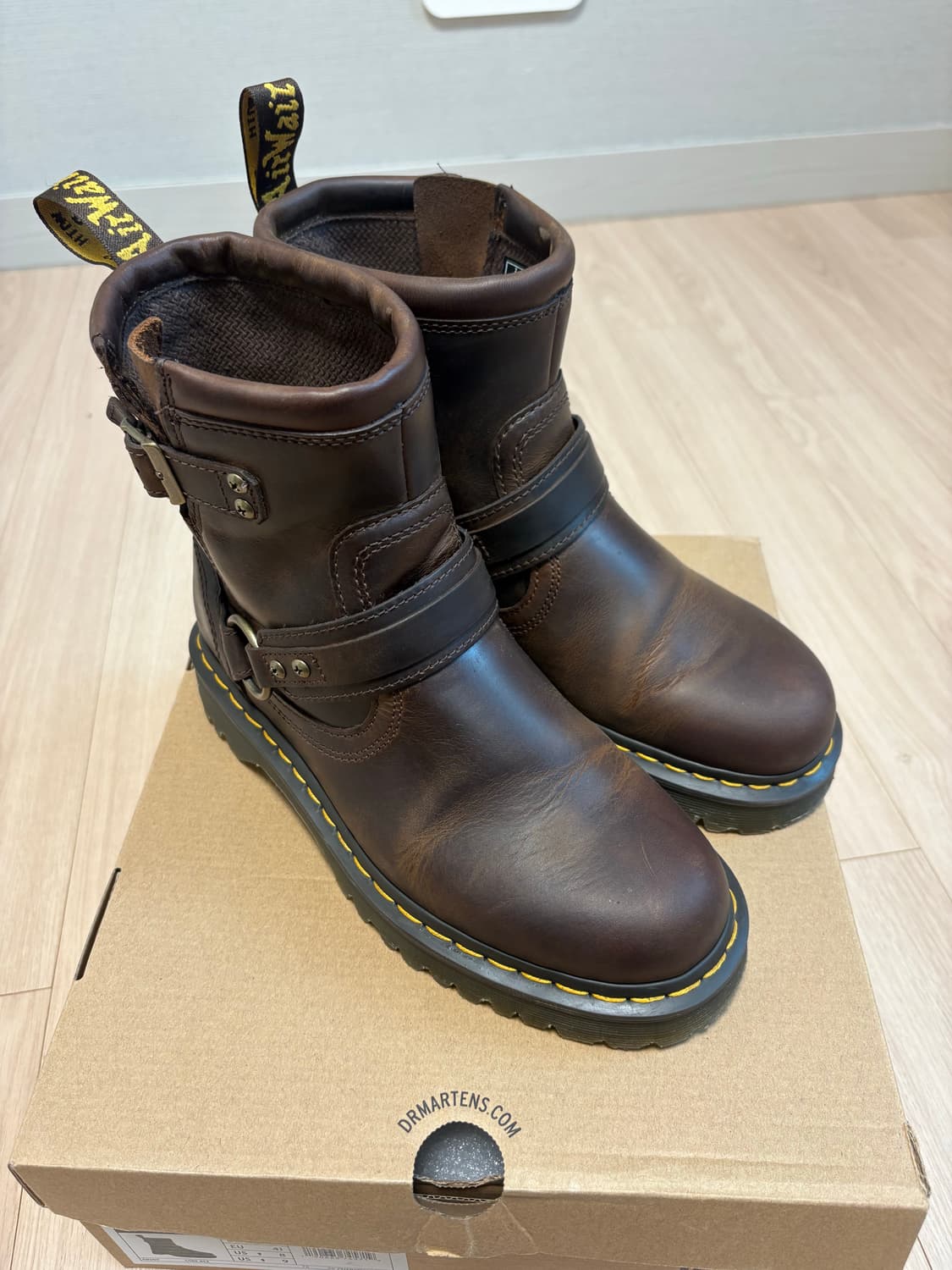 닥터마틴 애니스톤 하네스 앵클 부츠 260 상품이미지1