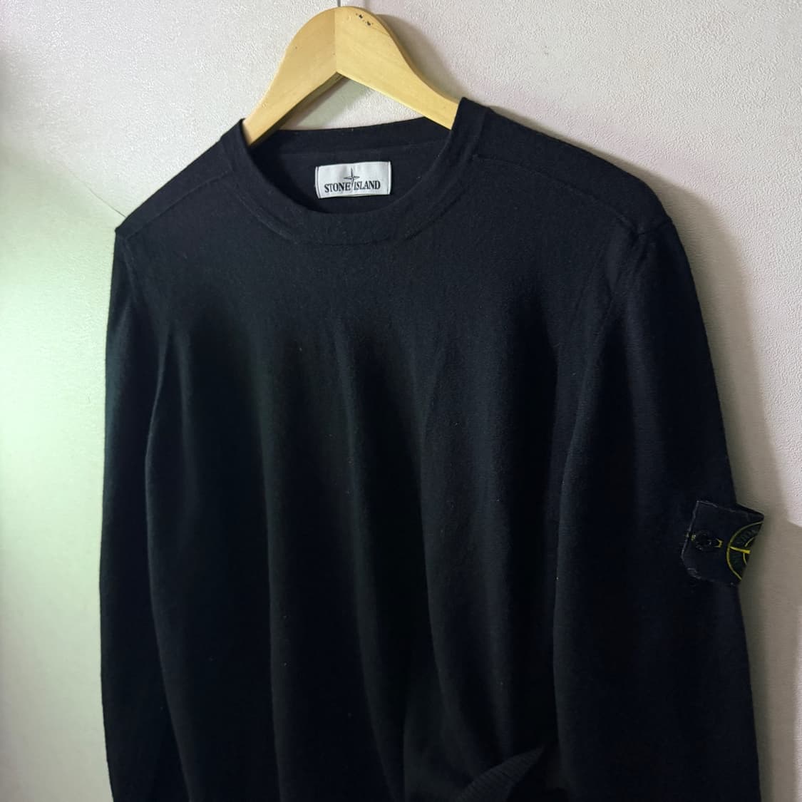 스톤아일랜드 와펜 라운드 니트 블랙 남성 XXL (슬림 105까지) 상품이미지8