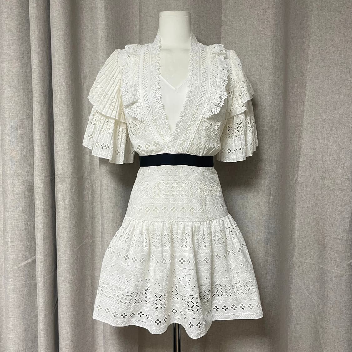 셀프포트레이트 드레스 원피스 펀칭레이스 (UK10/US6) 택있는 새상품 상품이미지1