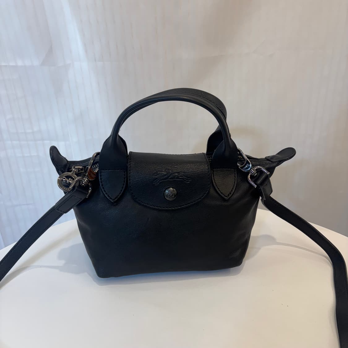 정품 롱샴 르플리아쥬 레더 미니백     상품이미지2