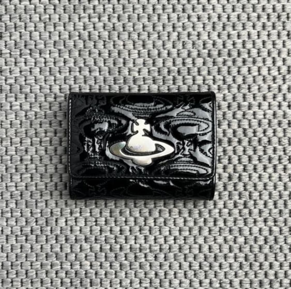 비비안 에나멜 반지갑 상품이미지1