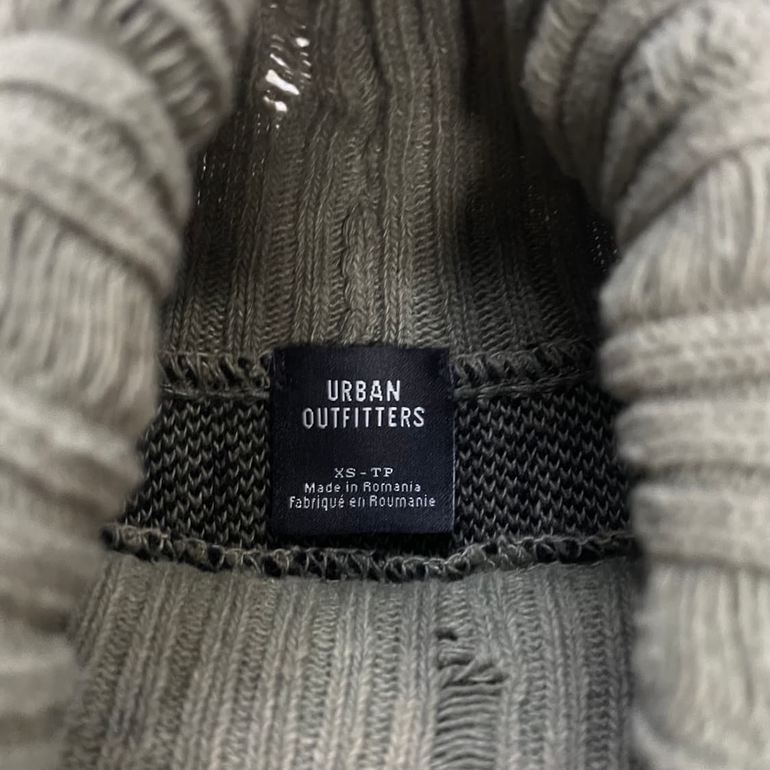 어반아웃피터스 그런지 프린트 탱크탑 니트 상품이미지4