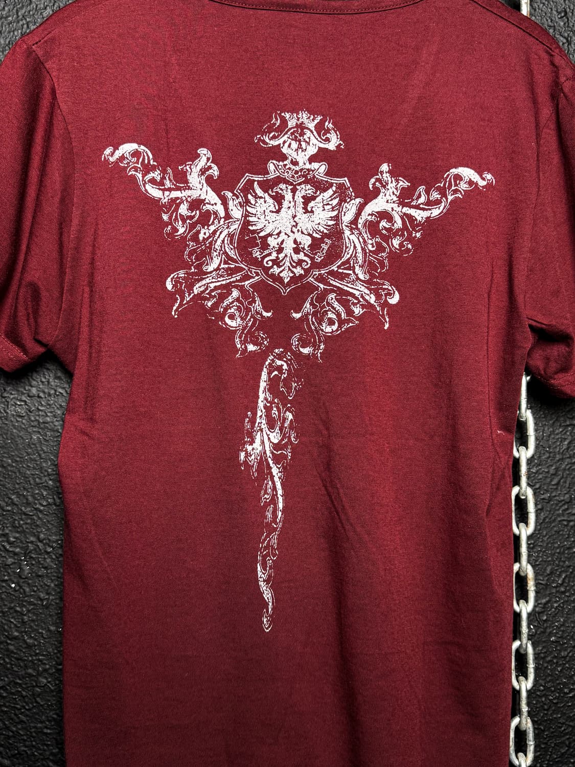 Vereu Crest Graphic V-neck T-shirt 상품이미지9