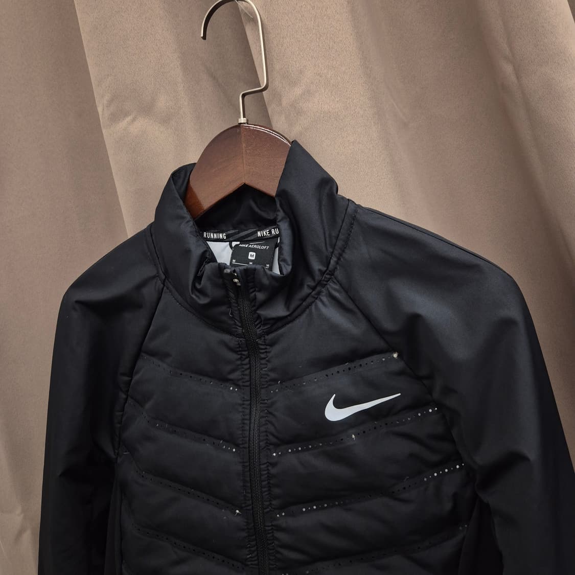 나이키 에어로로프트 러닝 자켓 85 M 상품이미지2