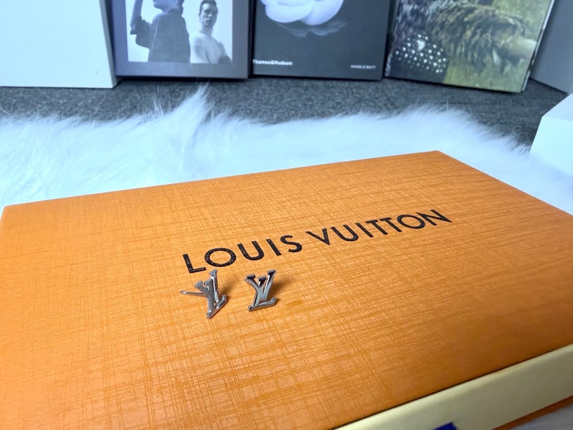 루이비통 LV 실버 이어링 상품이미지5