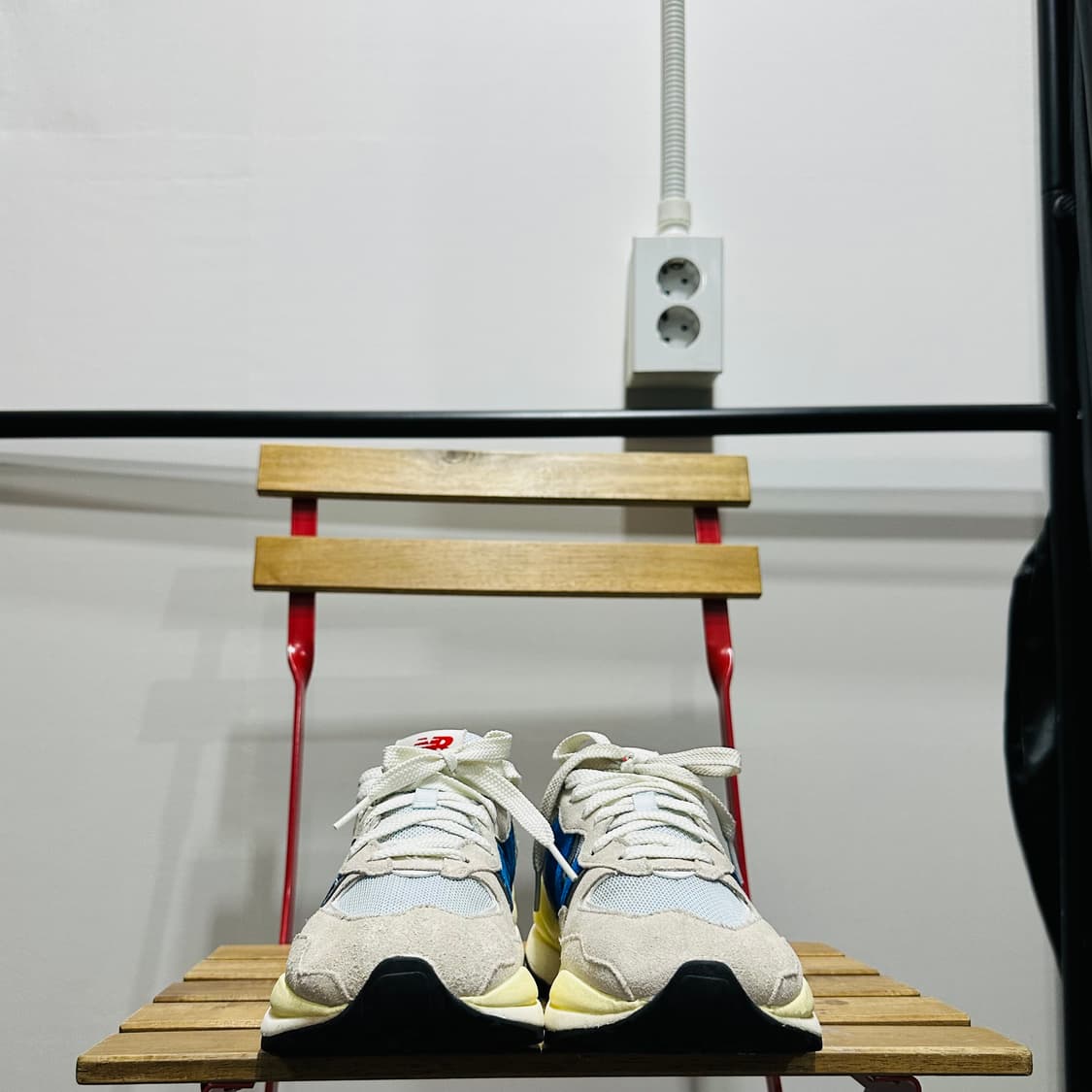 245) 뉴발란스 운동화 여성 여자 신발 57/40 스니커즈 블루 상품이미지2