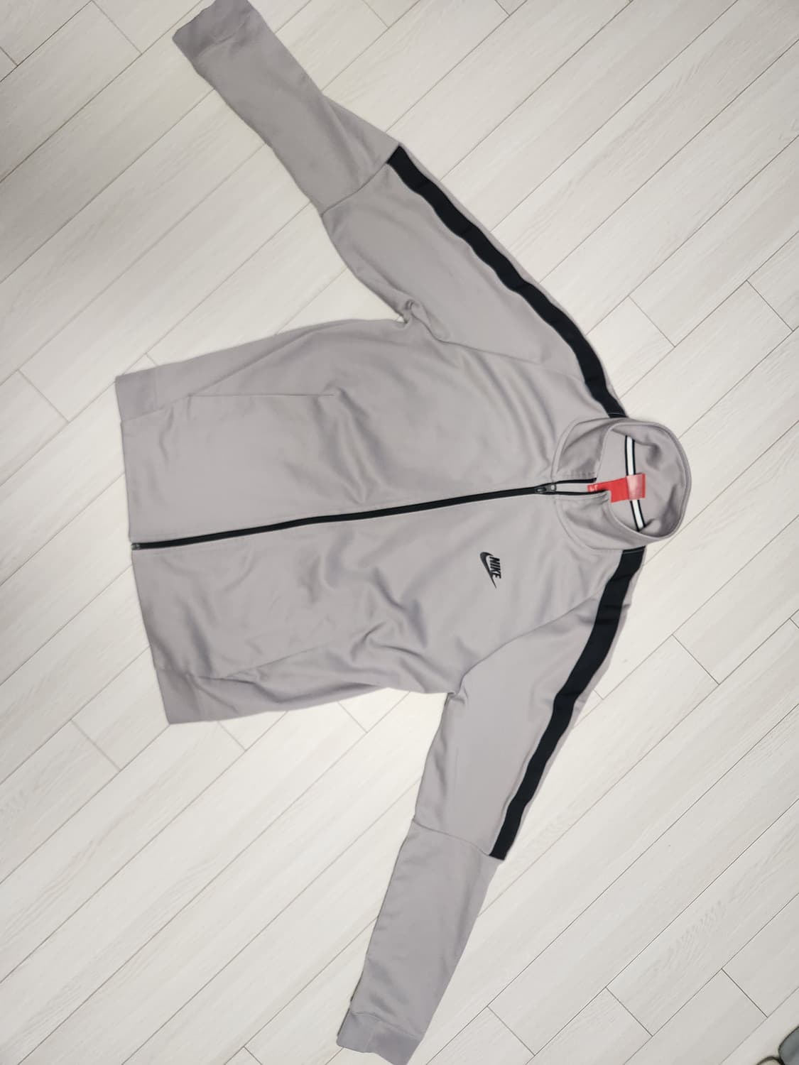 나이키 어썸 트랙탑 풋살 축구 져지 XL

사이즈는 L입으시는분 추천 x 상품이미지6