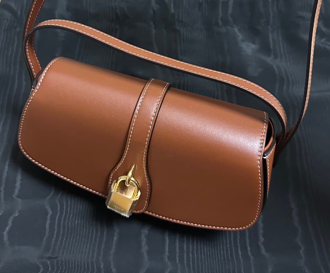 셀린느 타부 클러치 백 탄 풀셋 상품이미지3