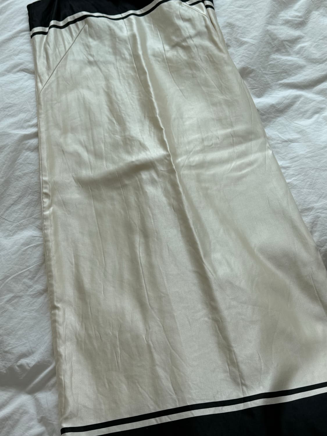 앤아더스토리즈 새틴 슬립 원피스 상품이미지6