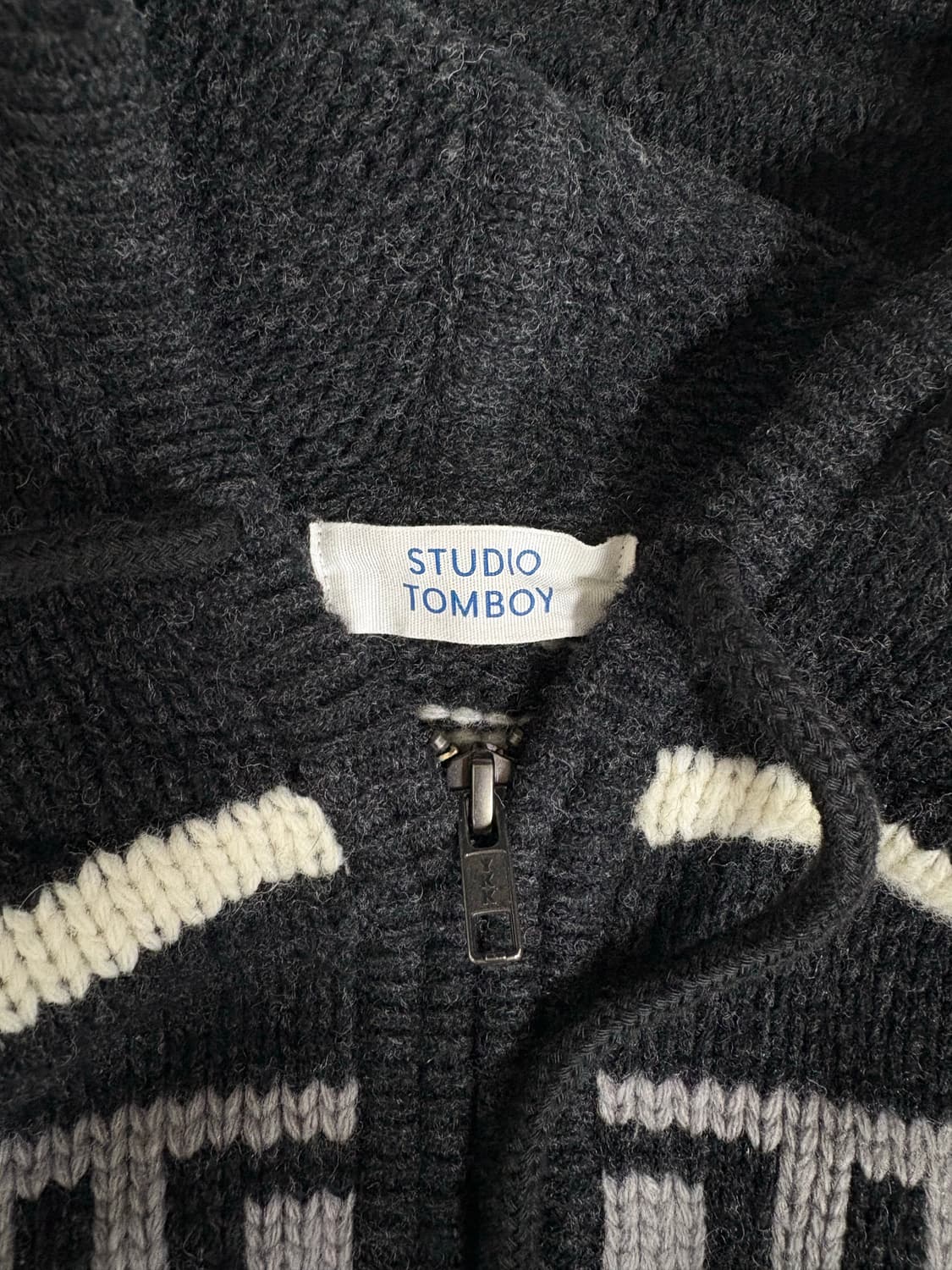 STUDIO TOMBOY 니트 후드집업 상품이미지3