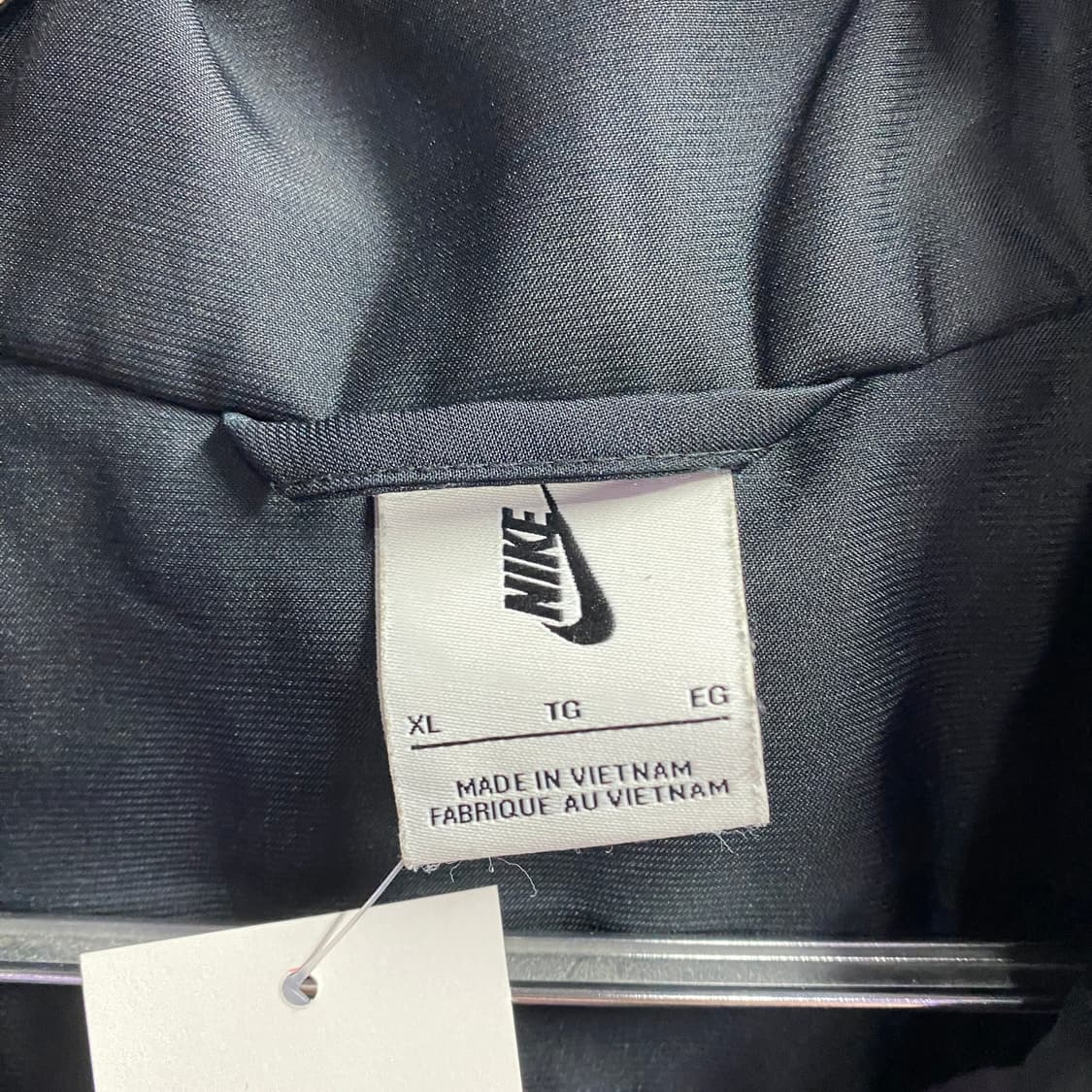 나이키 NRG 솔로스우시 사틴 봄버 블랙자켓B4346 상품이미지7