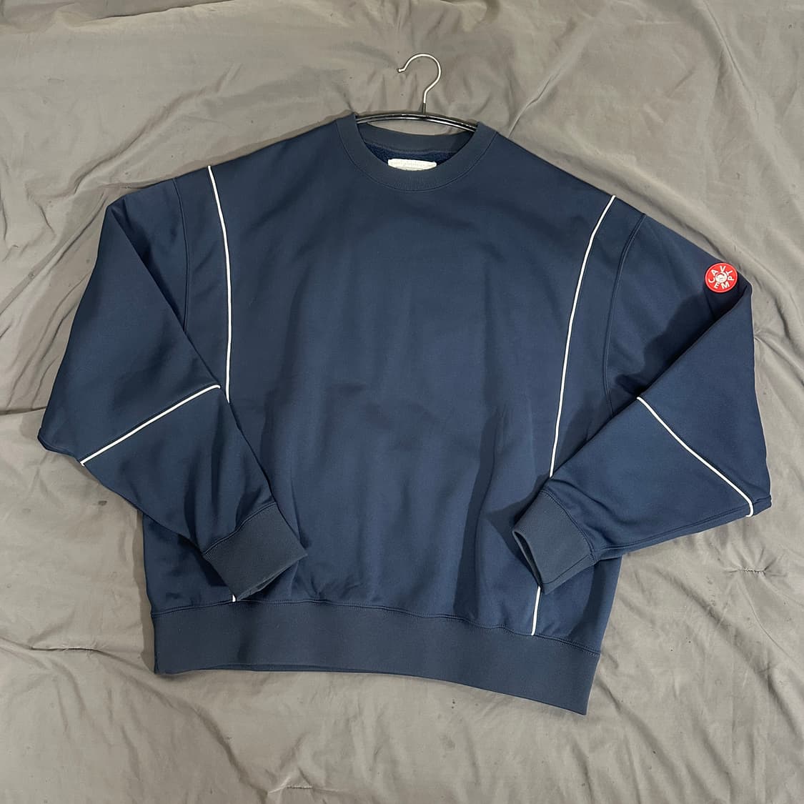 CAVEMPT POLY PIPING 카브엠트 맨투맨 상품이미지1