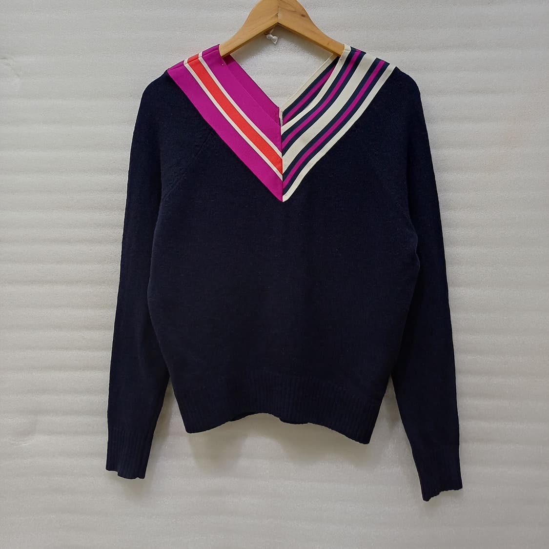 국내정품 산드로 울 브이넥 니트 여성 S ~ M 상태굿 사랑봉봉 상품이미지2