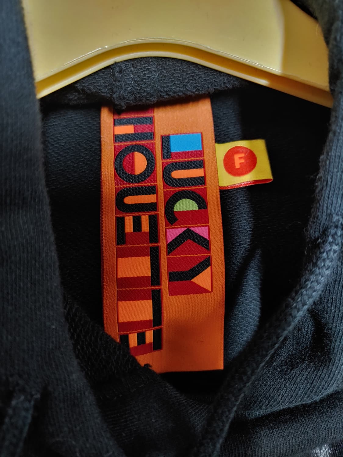 럭키슈에뜨  블랙 프린팅 후드티 여성F 상품이미지4