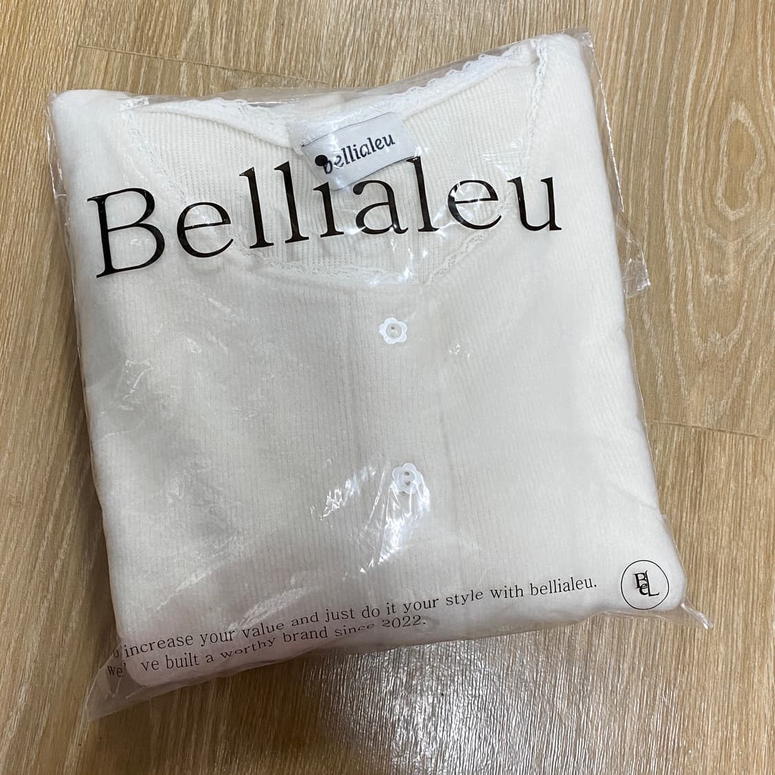 벨리아르 블룸 윈터 가디건 아이보리 상품이미지2