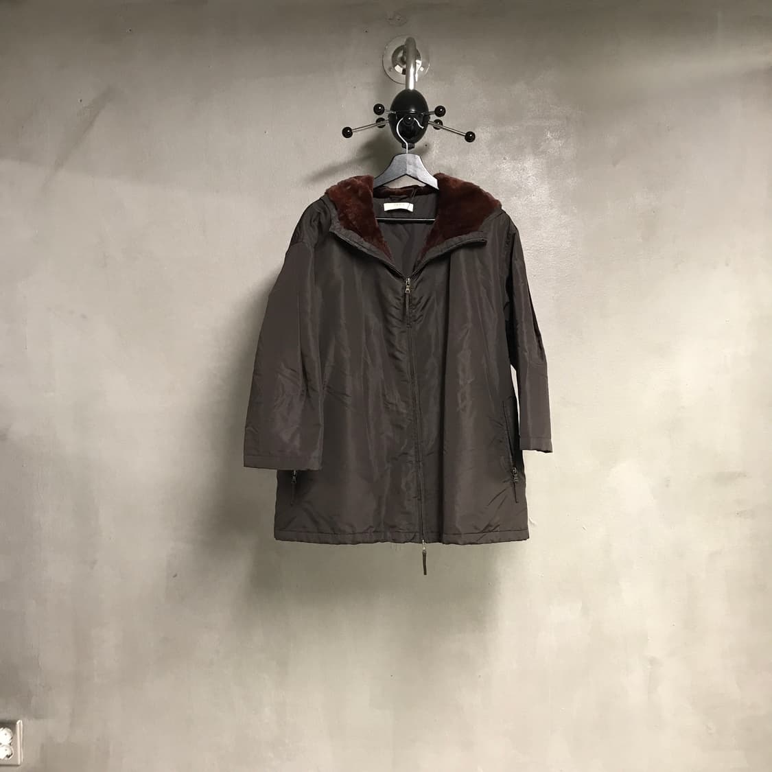 프라다 후드 퍼 자켓 브라운 -(W) 상품이미지1