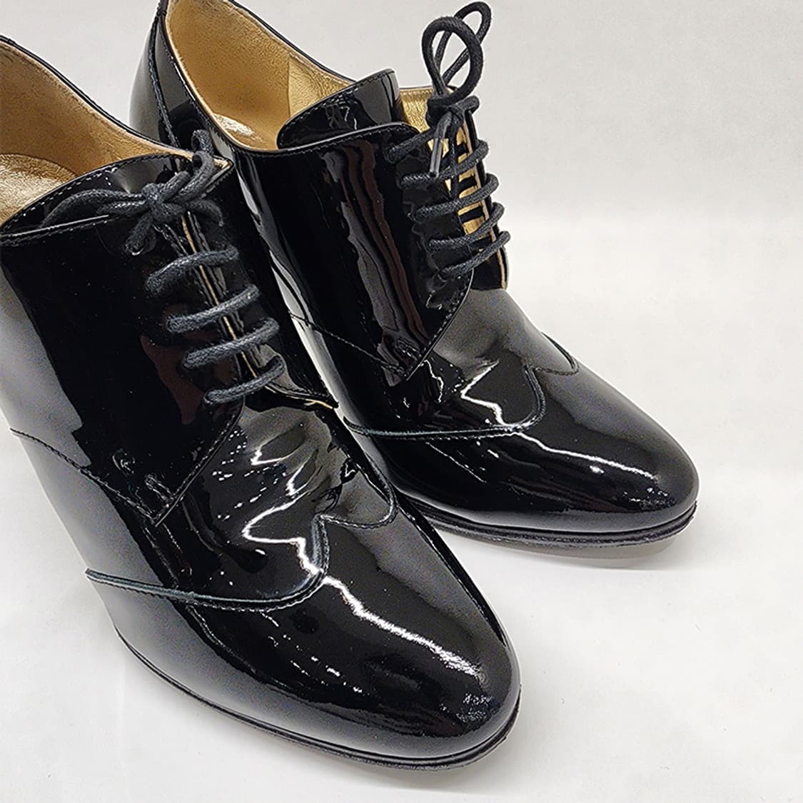 샤넬 G33057 CC 페이던트 레더 레이스업 힐 블랙 35 상품이미지8