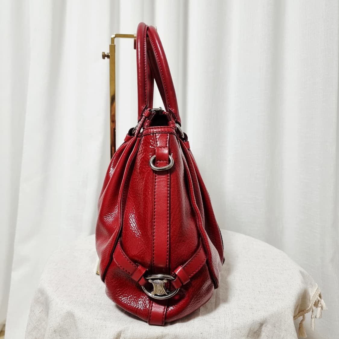 셀린느 레드 에나멜 가죽 토트백 (사이즈 넉넉함) 상태양호 상품이미지2