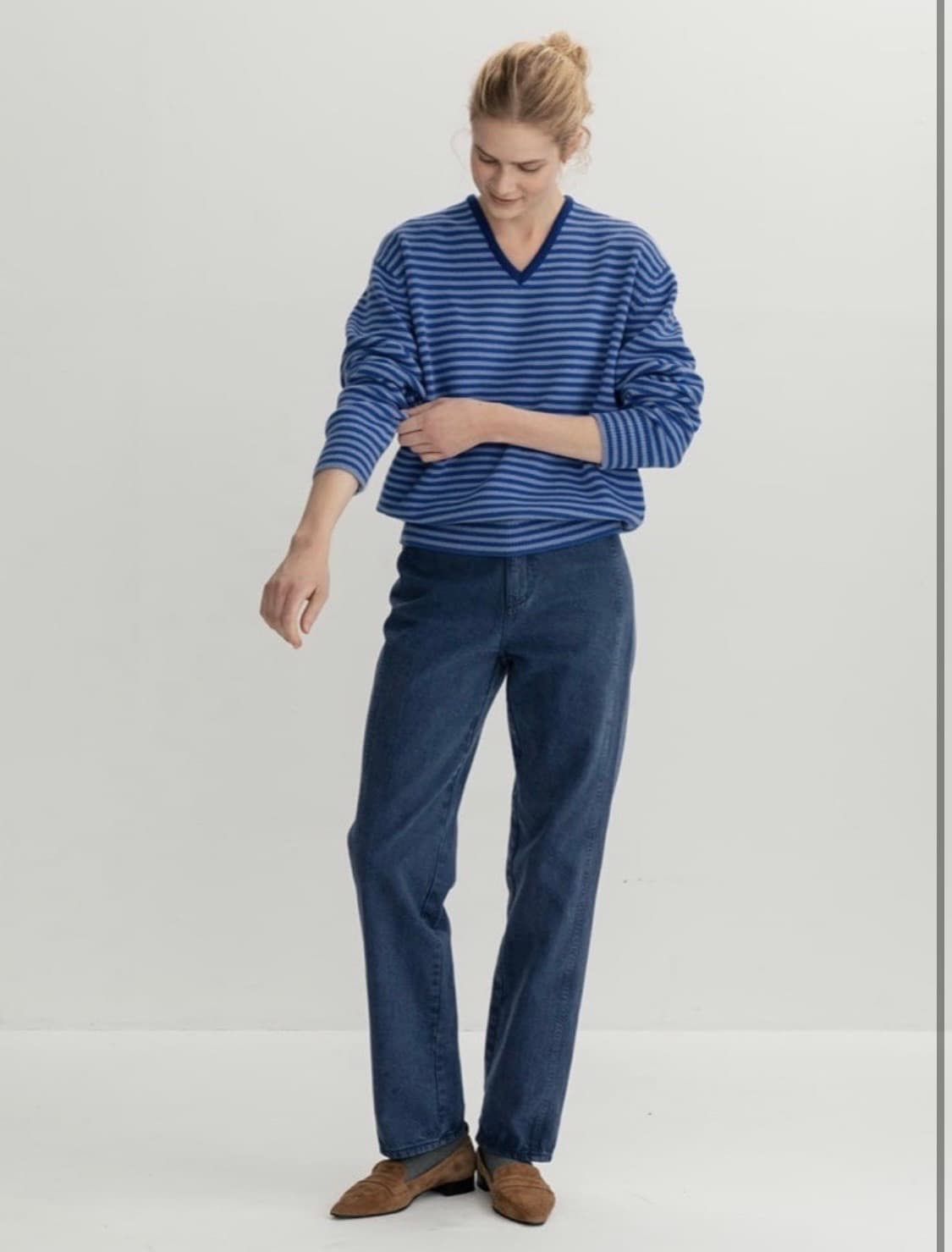 문달 리스카 니트 블루 문달 브이넥 상품이미지2