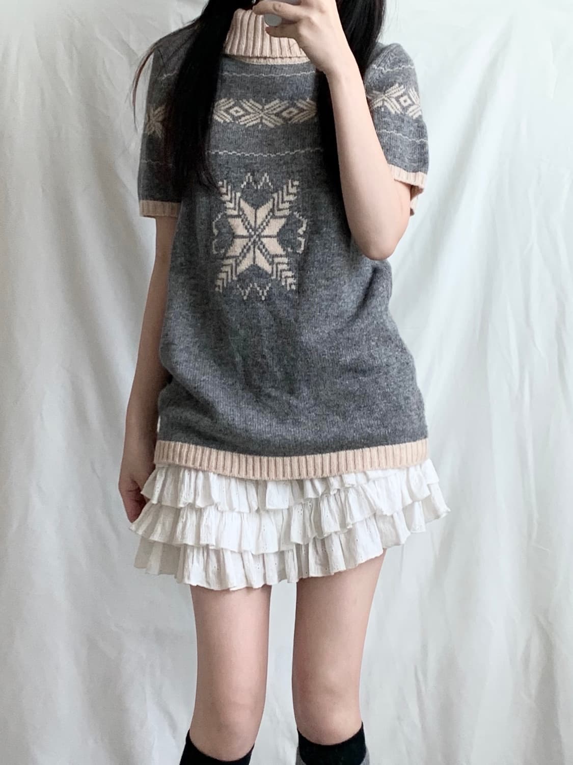 그레이x베이지 눈꽃 노르딕 목폴라 울 니트 상품이미지2