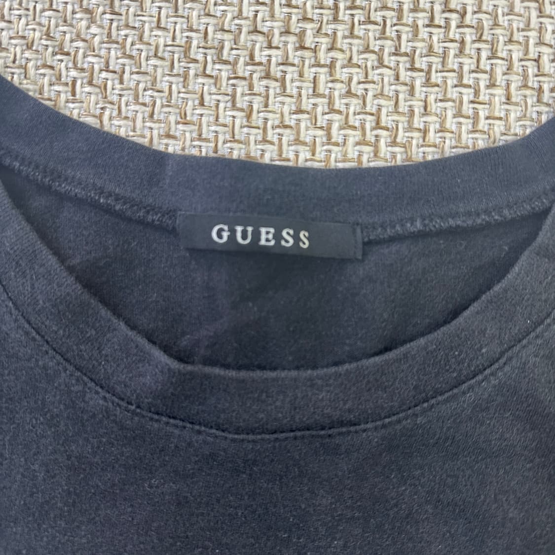 L 게스 오리지널 삼각 로고 반팔티 0414D 상품이미지2