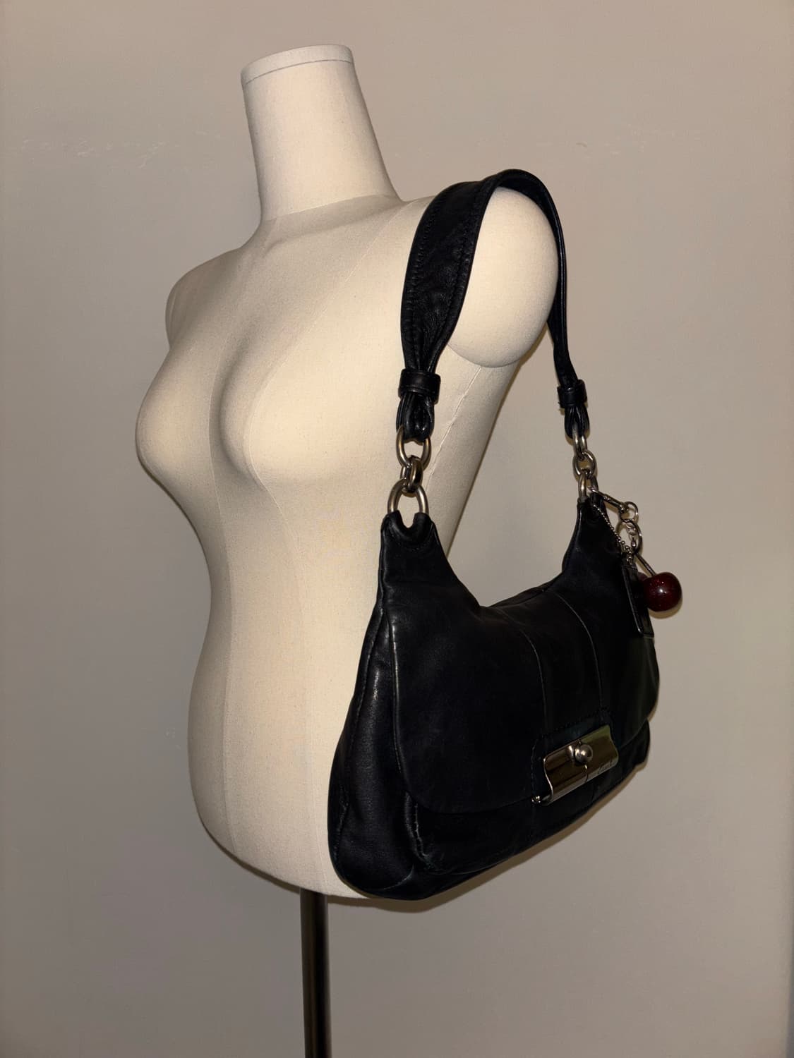 🚨연말세일🚨Coach black vintage shoulder bag 상품이미지3