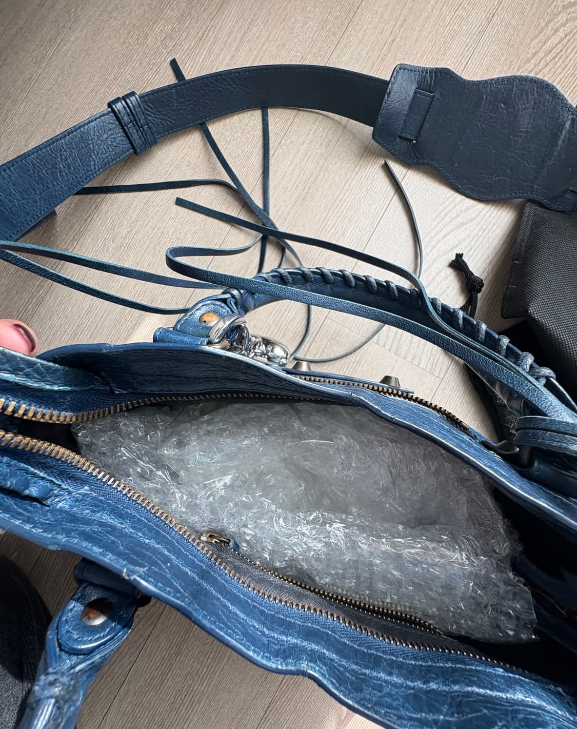 발렌시아가 르시티 미니 모터백 상품이미지8