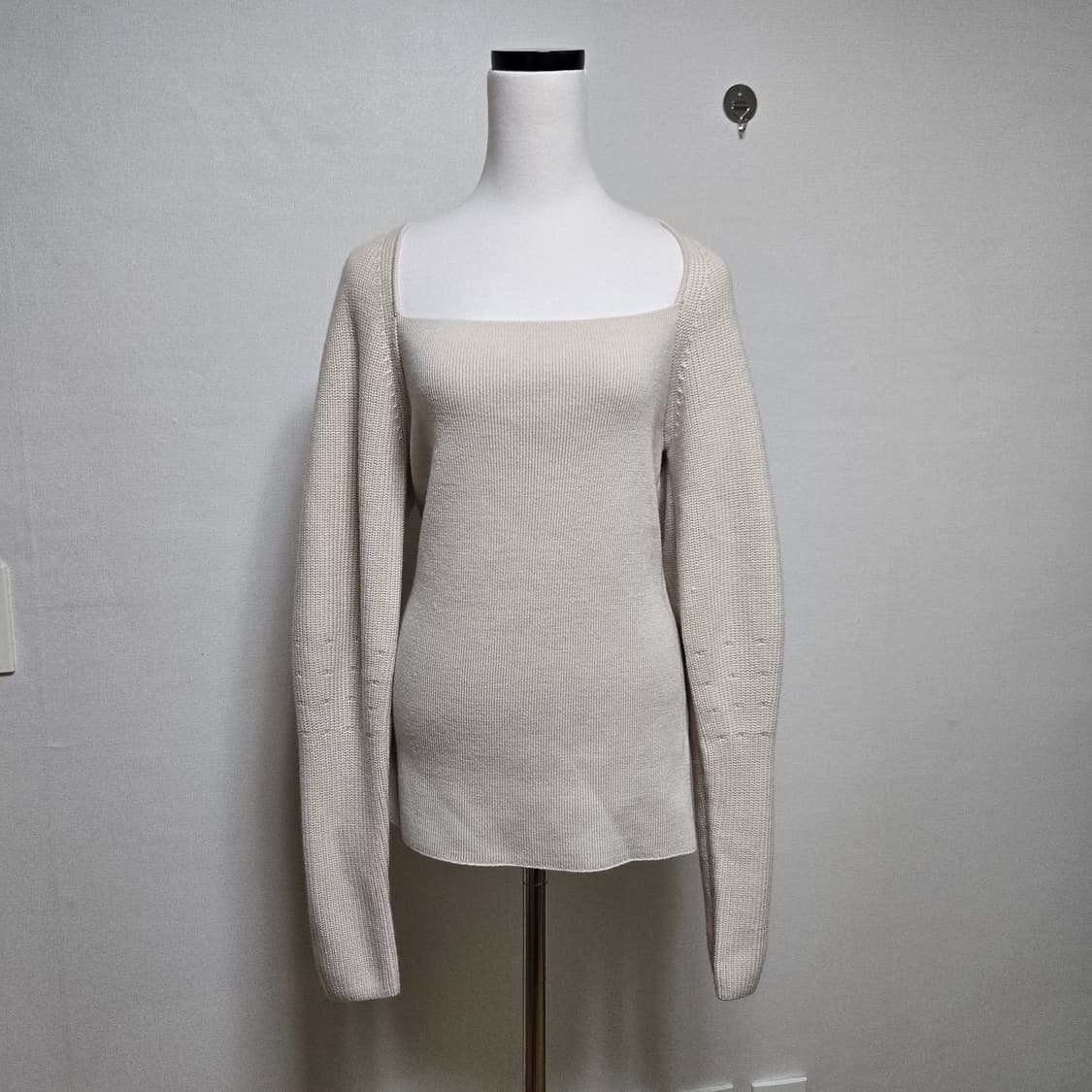 코스 퍼프 슬리브 울 니트  상품이미지1