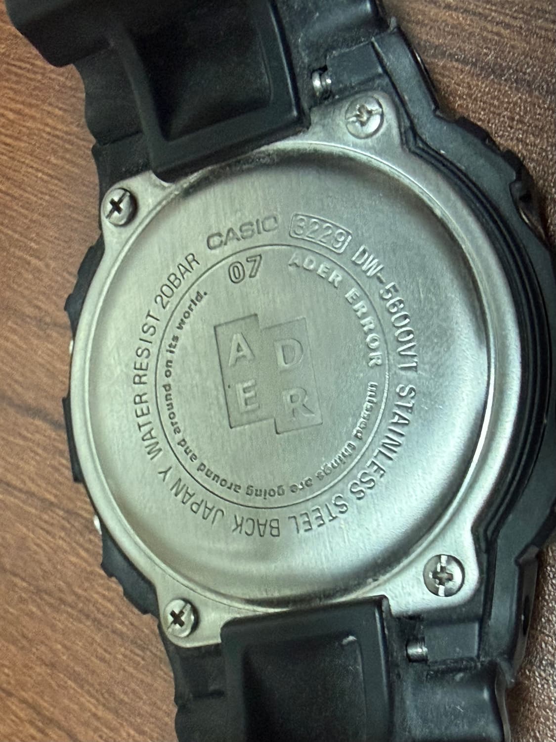 지샥 G-SHOCK x 아더에러 콜라보 DW-5600ADER 상품이미지3