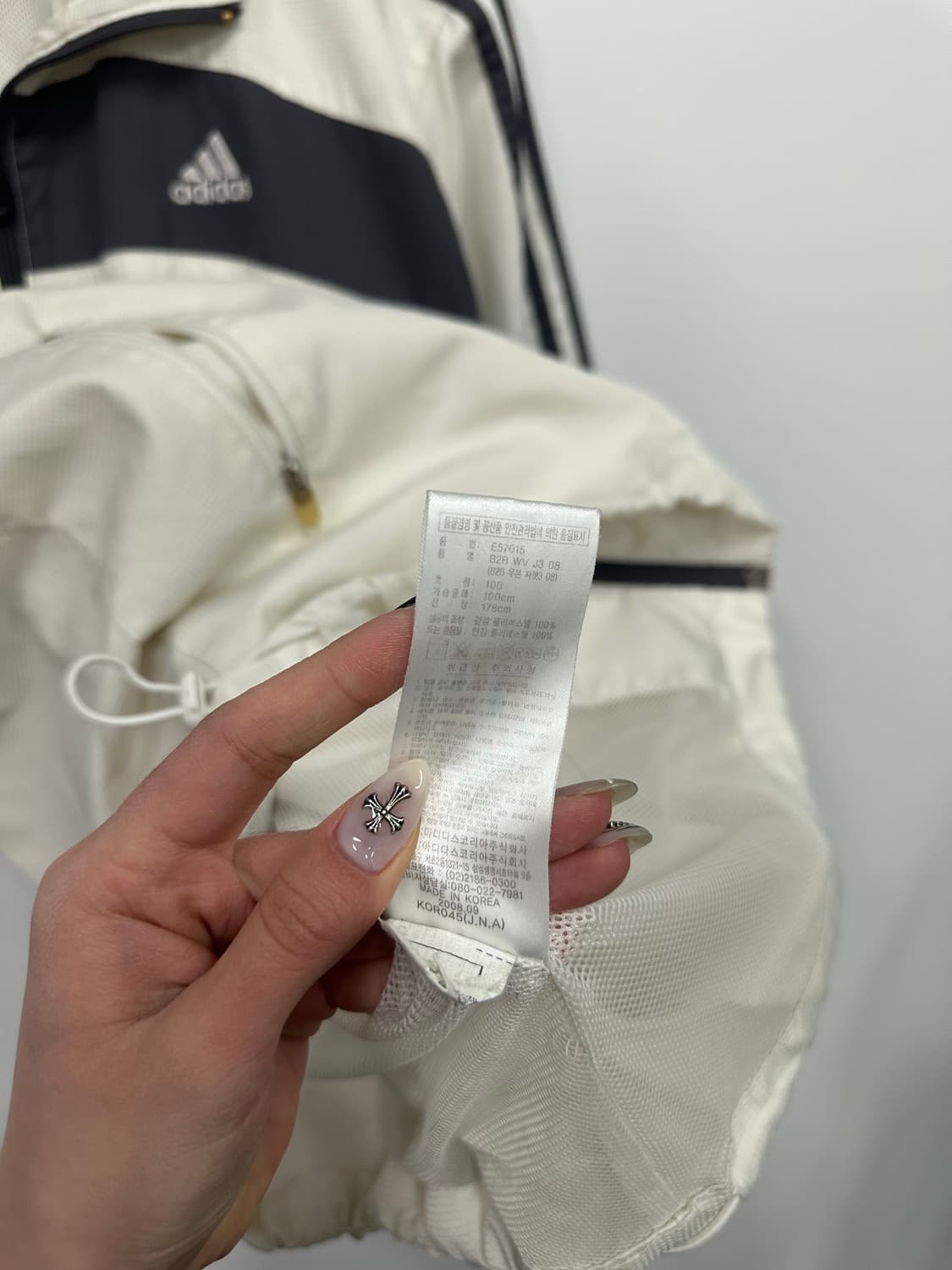 아디다스 화이트 마샬아츠 바람막이  상품이미지3