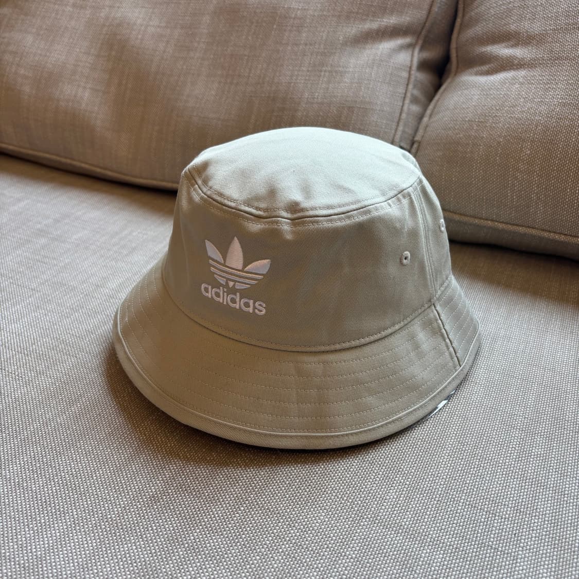 아디다스 버킷햇 모자 베이지 상품이미지2