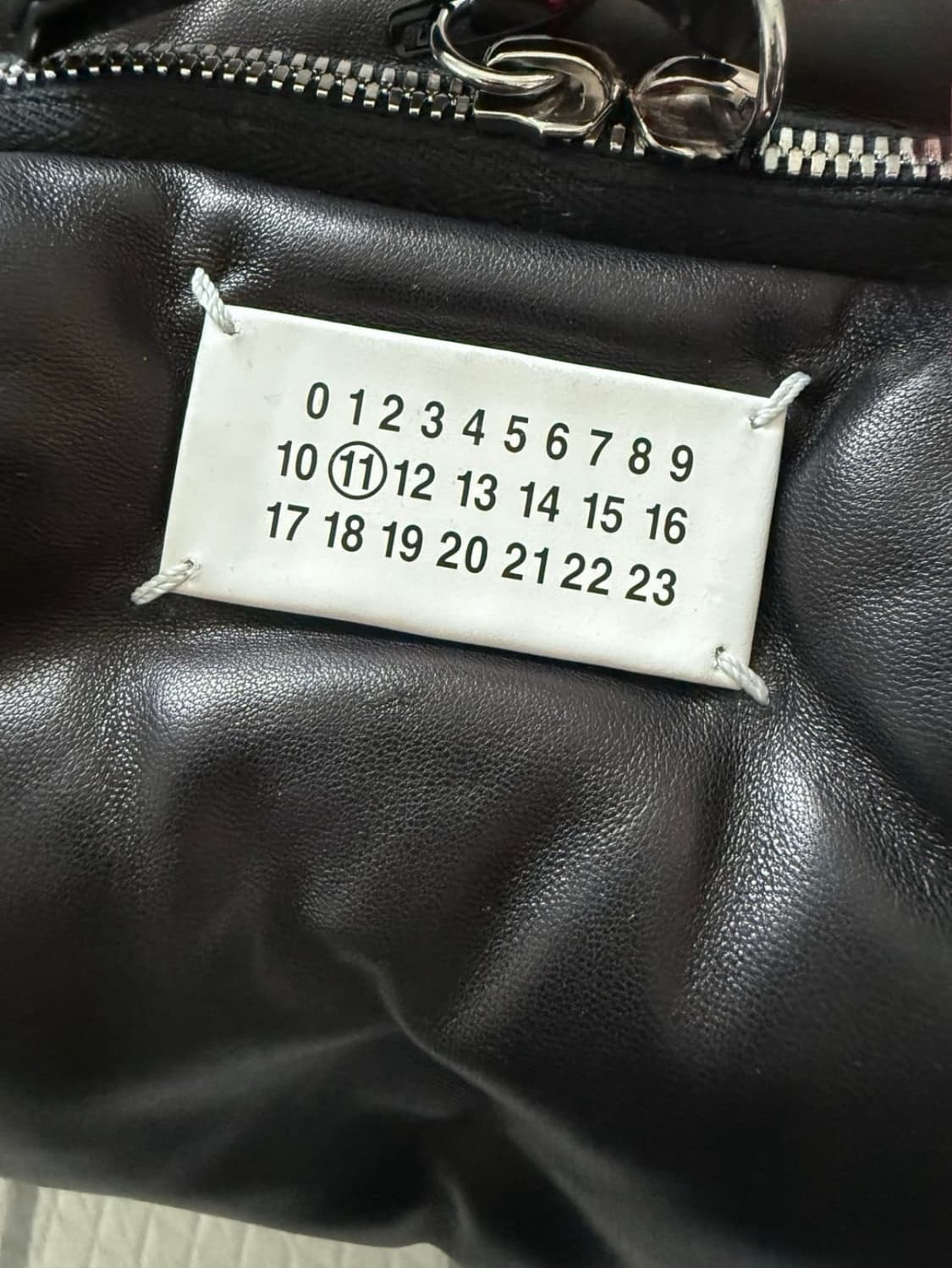 마르지엘라 글램 슬램 송아지가죽  필로우백 상품이미지5