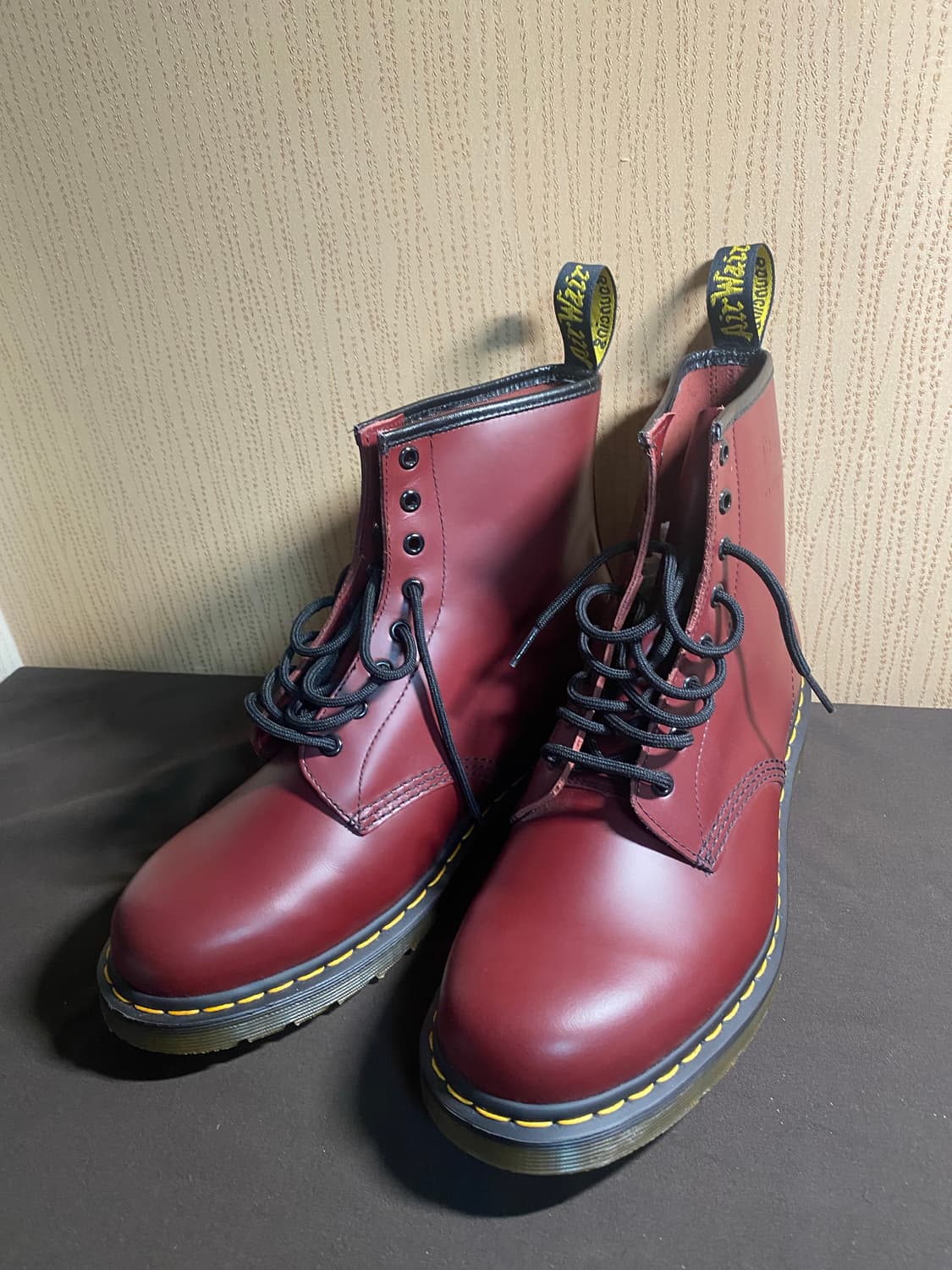 닥터마틴 1460 스무스 레더 레이스업 부츠 체리 레드 상품이미지4