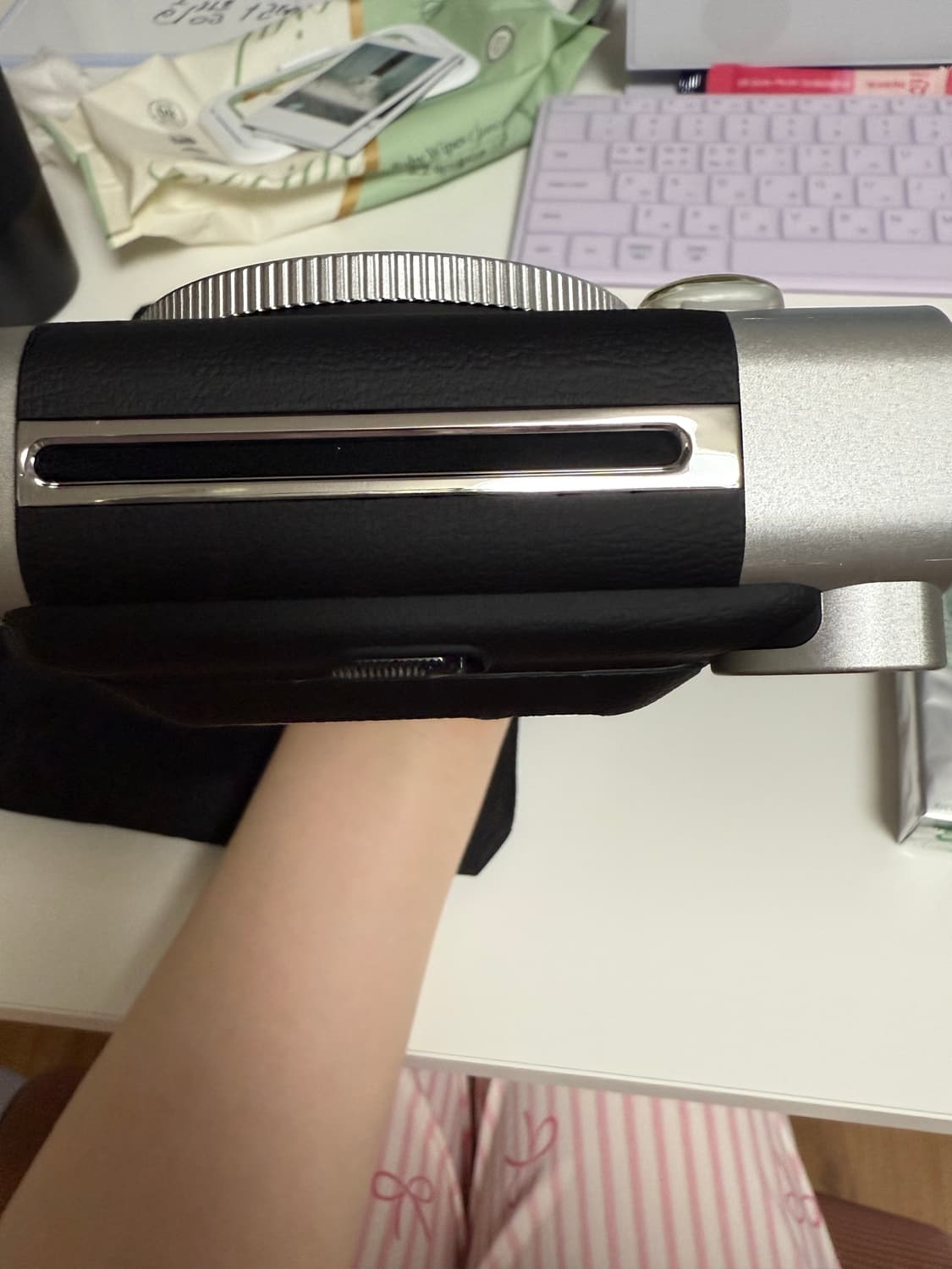 인스탁스 미니 90 + 파우치 + 충전기 + 스트랩 + 필름 13장 상품이미지5