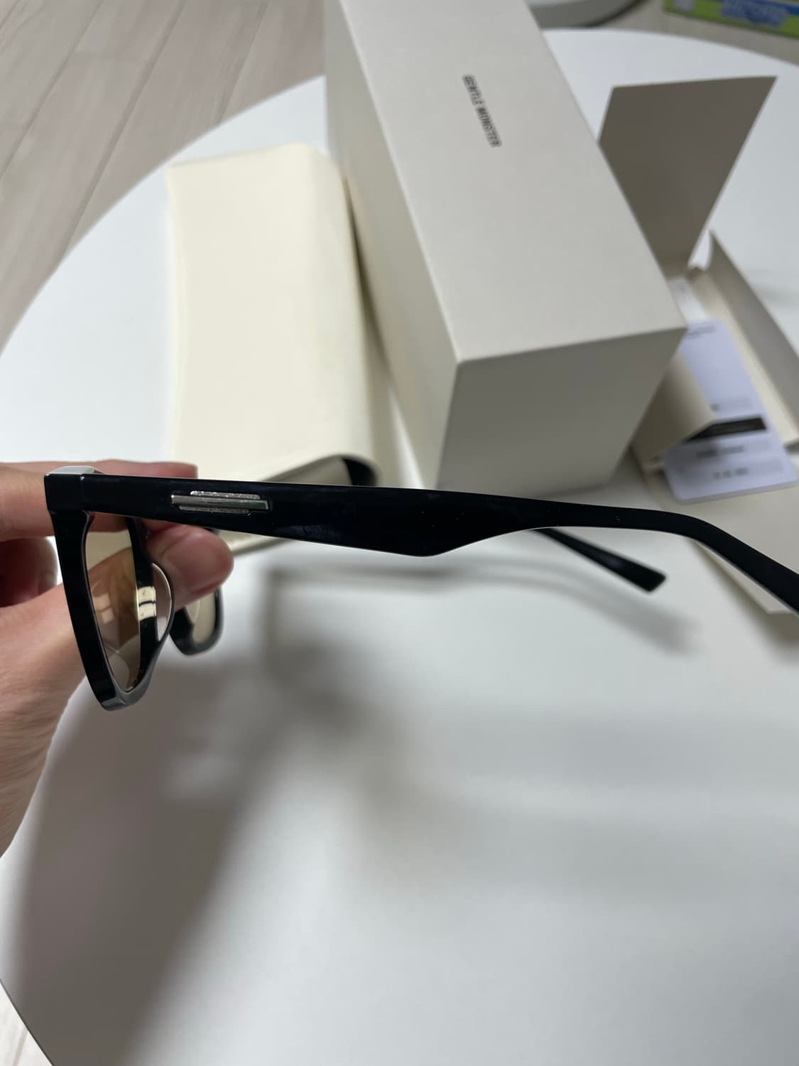 젠틀몬스터 릴리트 LILIT 01(BR) 선글라스 상품이미지3