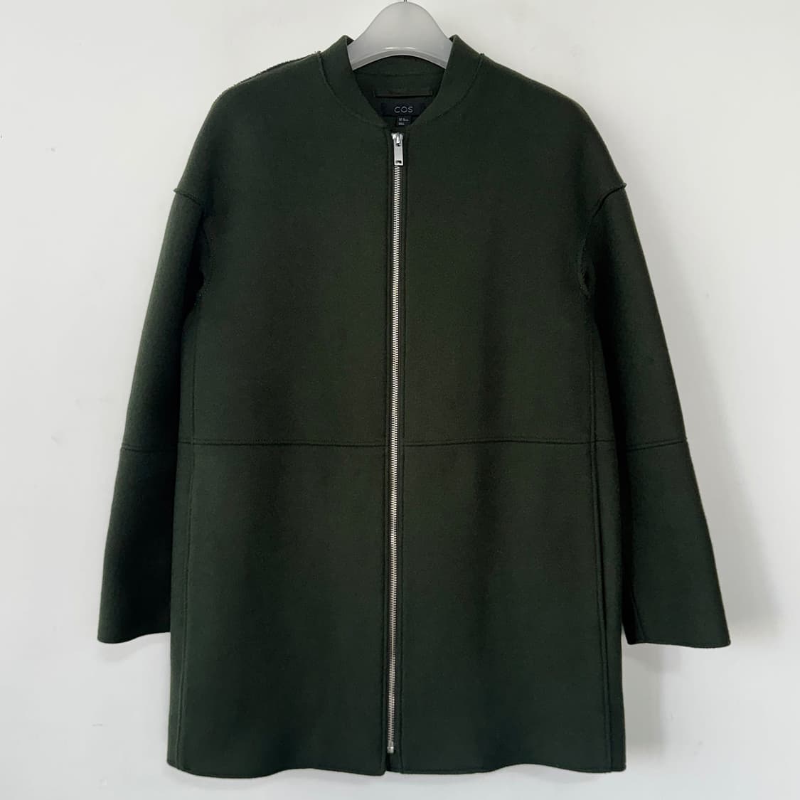 코스 COS 보일드 울 봄버 코트 상품이미지3