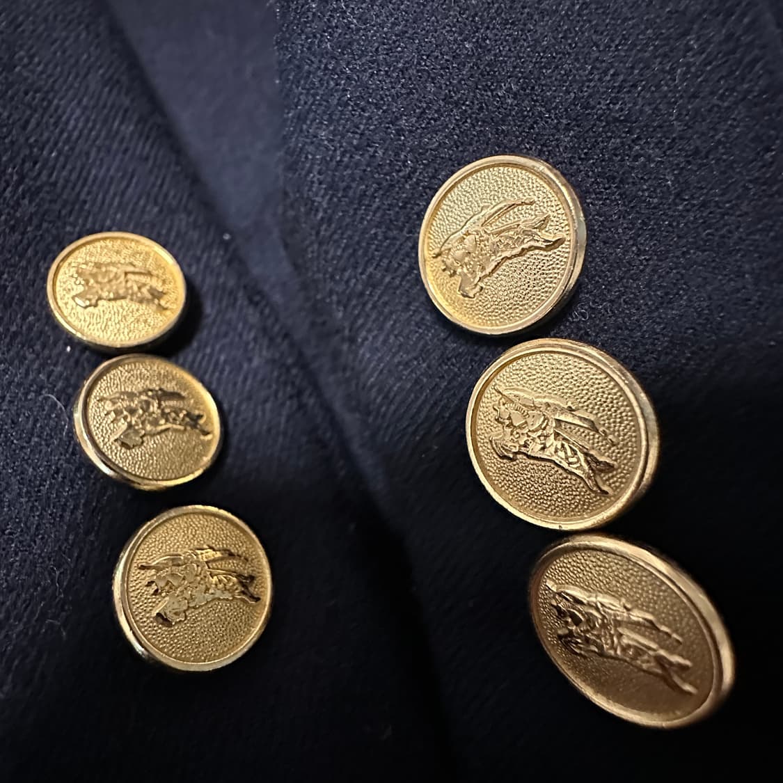 BURBERRYS gold button wool blazer 상품이미지3