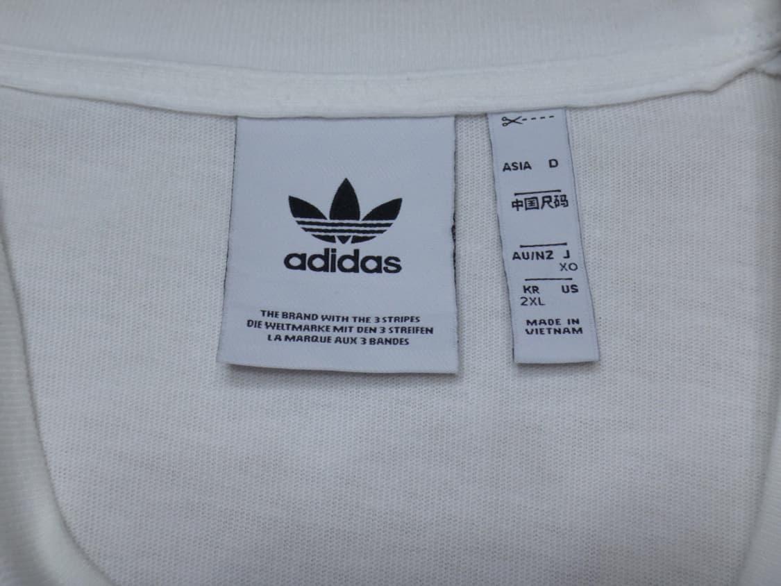 (2XL) 아디다스 남성 트라이컬러 반팔티 GQ8921 상품이미지5