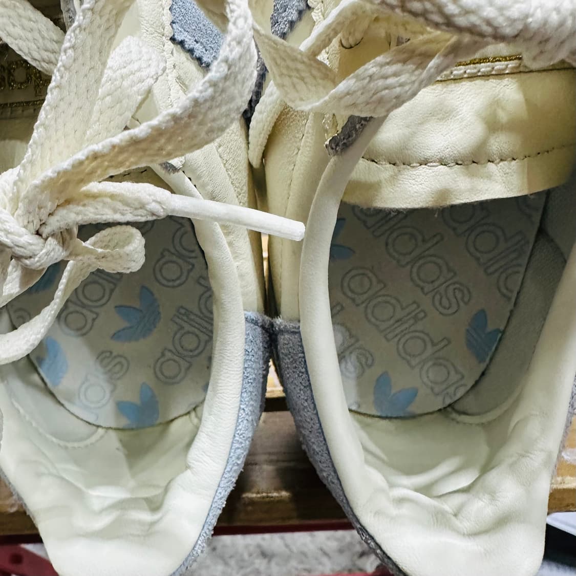 240) 아디다스  운동화 여성 여자 신발 스페지알 아이보리 블루 상품이미지8