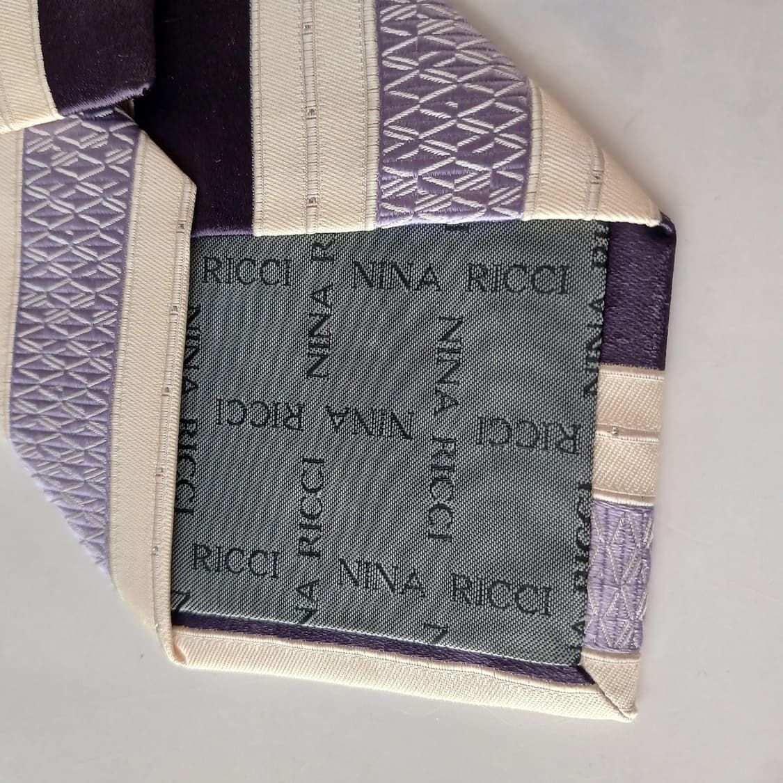 니나리치 실크 바이올렛 스트라이프 넥타이 9.1cm A+등급 A19355 상품이미지9