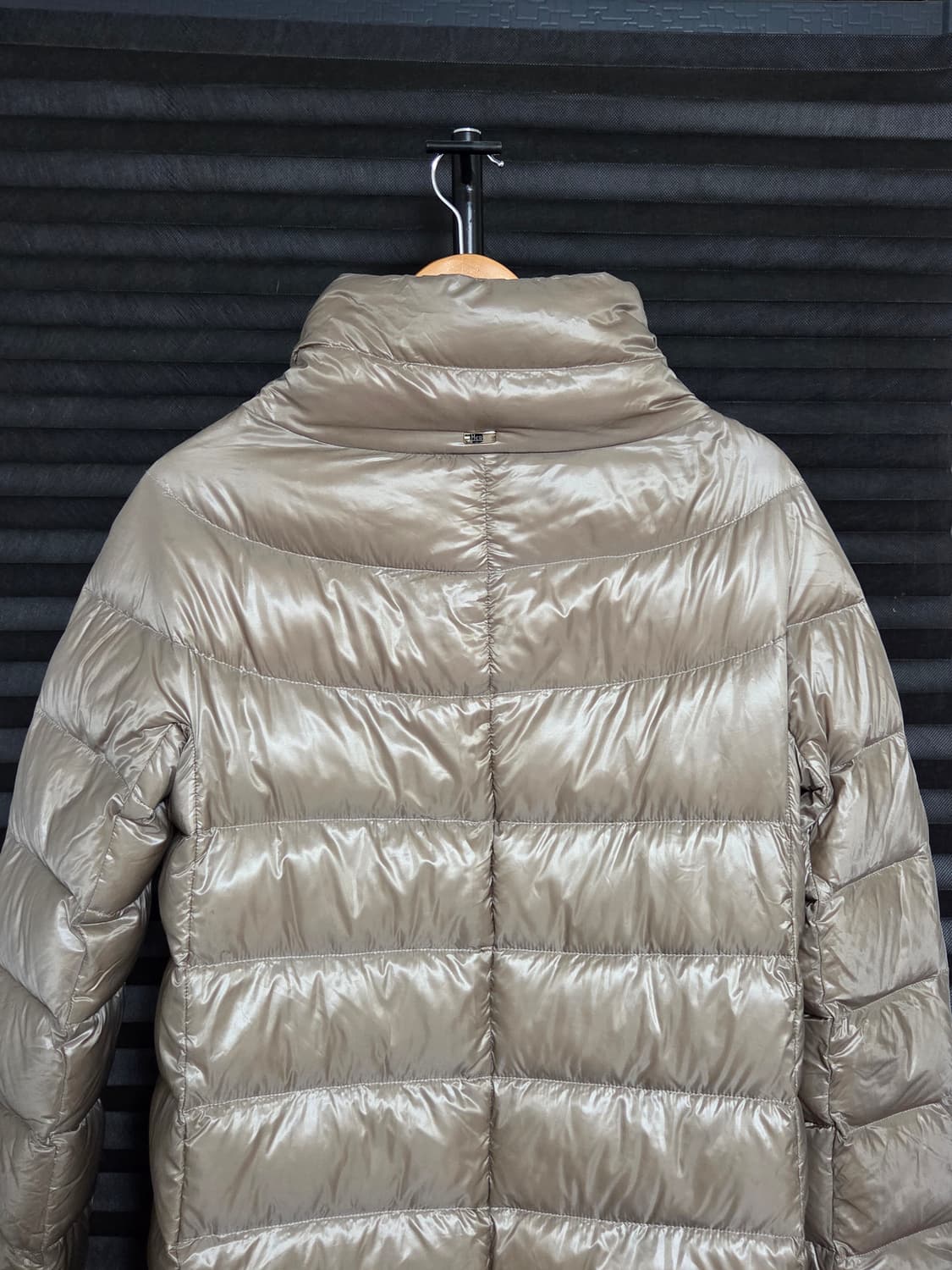 (정품) [에르노] 이코니코 도라 하이넥 구스다운 롱패딩 | 00093 상품이미지9