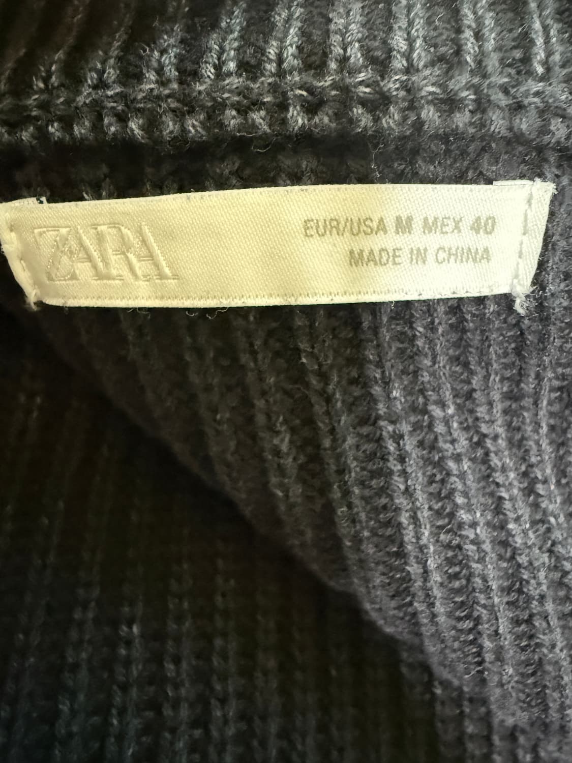 자라 투웨이 지퍼 집업 니트 워시드블랙 85000원 상품이미지3